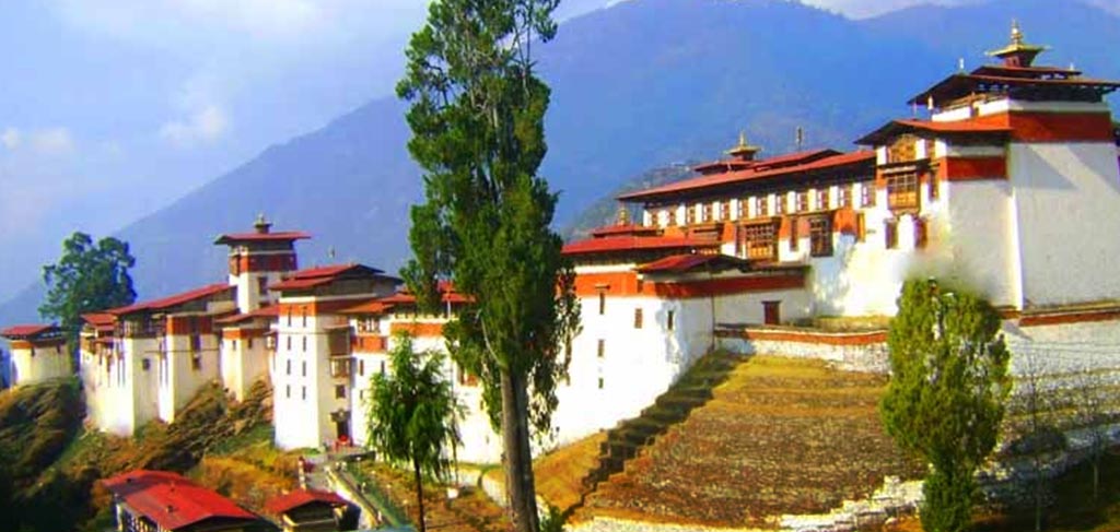 Trongsa Dzong is one of the places to visit in Bhutan. 
